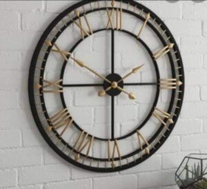 decent big metal wall clock in black golden combination with Roman Numbers by madhuram handicrafts